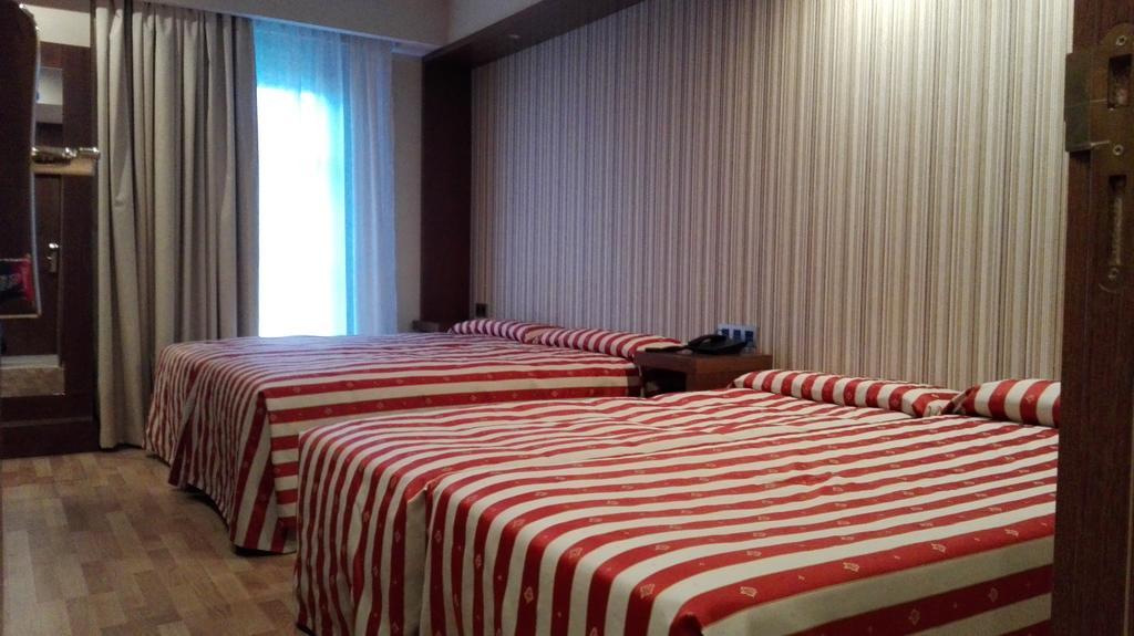 Hotel Los Braseros Burgo Εξωτερικό φωτογραφία
